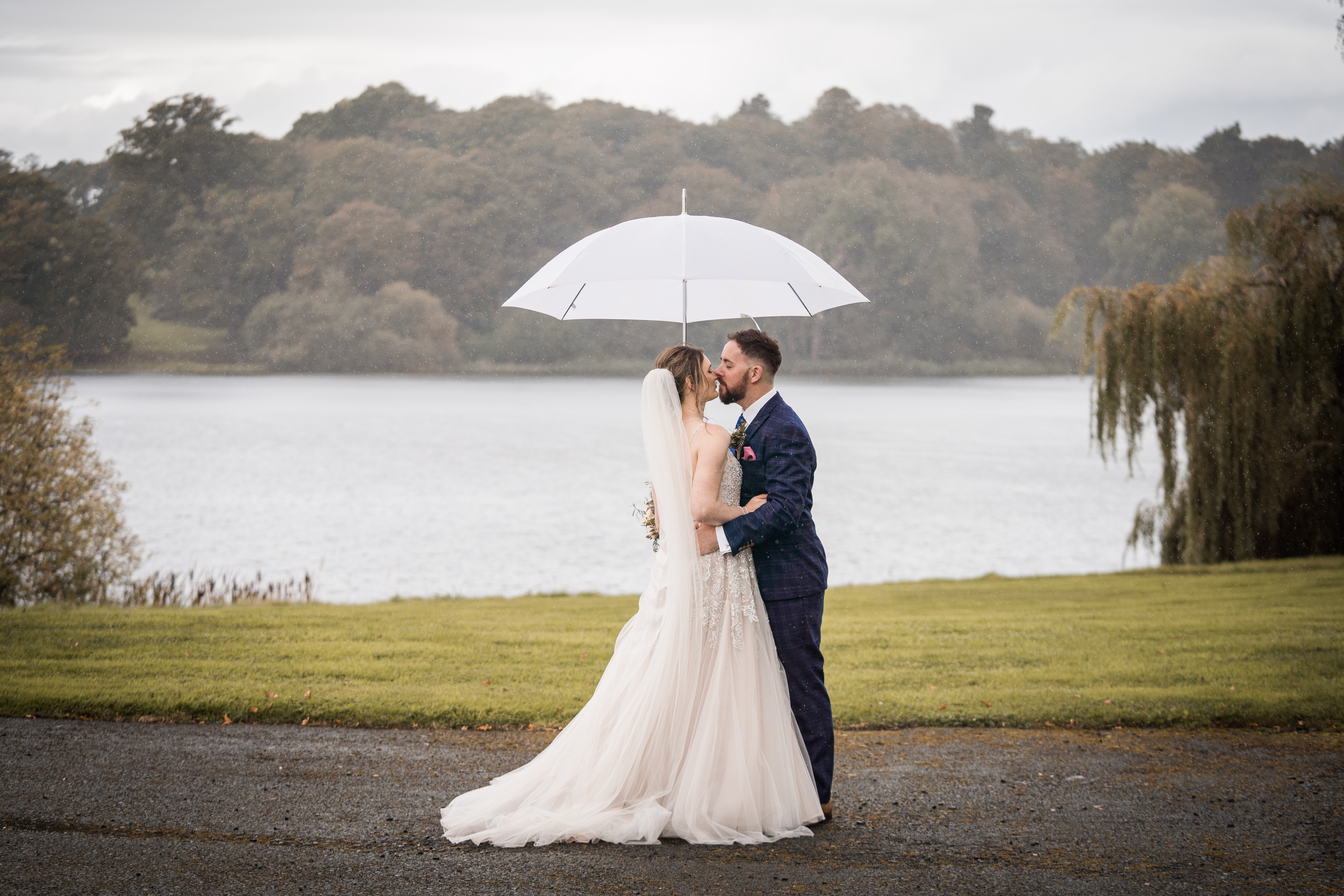 wedding photographer combermere abbey-48